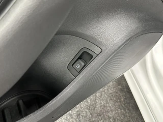 Audi A3 Sportback 1.4 e-tron NAVI TREKHAAK ECC CRUISE LM 96000 KM. / 19
