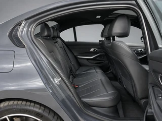 BMW 3 Serie 330e High Executive M-Sport  | 1e eigenaar | dealer onderh. | schuifdak | leder sportstoelen | camera | BTW auto / 20