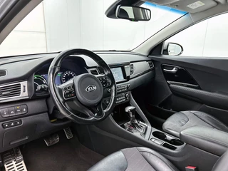 Kia Niro 1.6 GDi PHEV DynamicLine Automaat | Adaptive Cruise | Stoel/Stuurverwarming | CarPlay | Camera | Trekhaak / 12