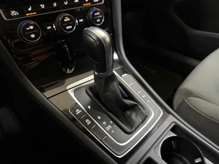 Volkswagen Golf Variant 1.4 TSI R-line | 150pk | DSG Camera | Licht+Zicht | Ambient | Winter Pakket / 20