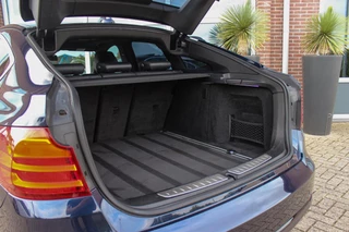 BMW 3-serie Gran Turismo 320i High Executive | Sport Line | NL auto | Keyless entry | Panoramadak | Xenon | HiFi audio | Navigatie Professional | Cruise control | M-sportstuur | PDC / 33