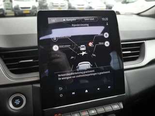 Renault Captur 1.6 E-Tech Plug-in Hybrid 160 Intens | Panorama dak | Achteruitrijcamera | Lichtmetalen velgen | Navigatie | Cruise control | Stoelverwarming | / 32