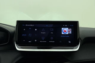 Peugeot 208 1.2 Hybrid e-DCS6 Allure 110 PK | Automaat | Vision & Navigation Pack | Metaallak | Parkeersensor | Camera | Licht Metalen Velgen | Nieuw uit voorraad | Direct leverbaar / 19