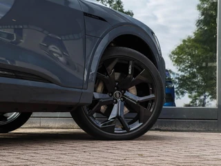 Audi Q8 e-tron 55 quattro S Edition 115 kWh 23 Inch | NL-auto | SoH 98% / 17
