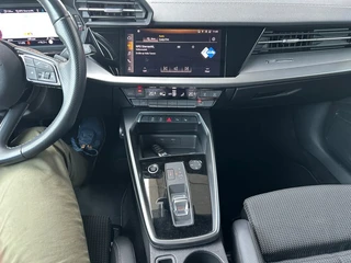 Audi A3 30 TFSI S-LINE Black, Automaat, ACC, Camera, Carplay, ALL IN prijs! / 17