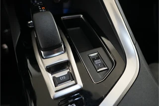 Peugeot 3008 1.6 HYbrid4 300 Blue Lease GT  | SOH 95% | Stl. verw. | Adaptive Cruise | Apple/Android | / 16
