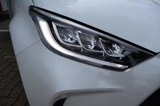 Toyota Yaris 1.5 HYBRID 115 STYLE STOEL-STUUR VERW. DODEHOEK LED KOPLAMPEN KEYLESS PARK.SENSOREN V+A / 7