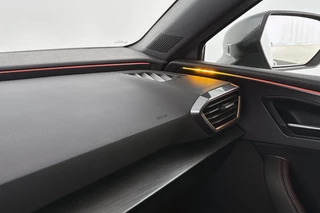 CUPRA Leon Sportstourer 1.4 e-Hybrid Achteruitrijcamera 18" Stoelverwarming Carplay / 25