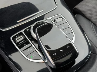Mercedes-Benz E-Klasse 200 BUSINESS Solution Automaat 19 Inch Trekhaak / 39