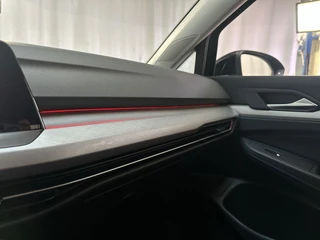 Volkswagen Golf 1.0 TSI 110pk Life Sfeerverlichting Navigatie Parkeersensoren App-Connect / 27