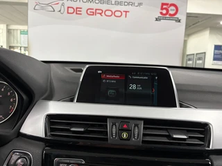 BMW X1 SDrive18i Executive/ NL auto/ Automaat/ Parkeersensoren / 23