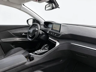 Peugeot 3008 1.2 PureTech Allure / 11