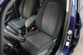 BMW 2 Series Active Tourer 218i Executive Automaat  / Navigatie / Trekhaak / Panoramadak / LED / Achteruitrijcamera / Climate Control / Parkeersensoren voor+achter / Cruise Control / Bluetooth / 4