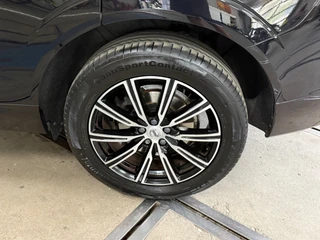 Volvo XC60 2.0 T5 Inscription | 250PK | Automaat | Leder | Camera | Trekhaak | Pano | Navi | 12,3” Digitaal Display / 47