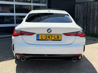 BMW 4-serie Coupé 420i High Executive / Pano / 16