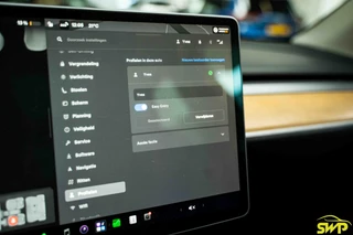 Tesla Model Y Long Range AWD 75 kWh / 19