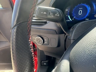 Ford Focus 1.0 EcoBoost Hybrid ST Line X  | Adapt. Cruise | Apple/Android | Stuur- en stoelverwarming | Keyless | PDC v+a incl. camera / 24
