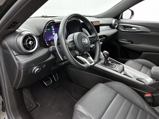 Alfa Romeo Tonale 1.5T 160PK Hybrid Veloce PANORAMADAK | LEER | CAMERA | 20”LM / 22