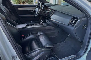 Volvo V90 2.0 T4 R-DESIGN | POLESTAR 210pk | PANORAMA | TREKHAAK | STANDKACHEL | CAMERA / 26