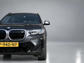 BMW iX3 M Sport High Executive 80 kWh | 1e eigenaar | dealer onderhouden | panoramadak | leder interieur | SOH accu 99.5% / 10