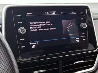 Volkswagen T-Roc 1.0 TSI R-Line | Camera | Adaptive Cruise | Stoelverwarming | CarPlay / 22