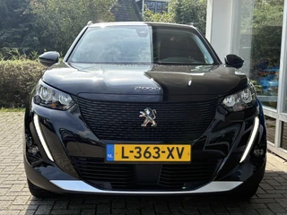 Peugeot e-2008 EV Blue Lease Allure 50 kWh | 97% SoH |Achteruitrijcamera | Navigatie | Trekhaak voor fietsendrager | Navigatie | Cruise Control / 6