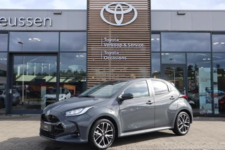 Toyota Yaris 1.5 Hybrid 115 DYNAMIC NIEUW DIRECT LEVERBAAR! STOEL/STUURVERW PARK-SENSOREN BLIND SPOT NAVI 17'' LM-VELGEN CAMERA APPLE/ANDROID