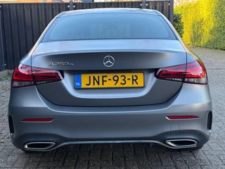 Mercedes-Benz A-klasse 250 e AMG Line / 9