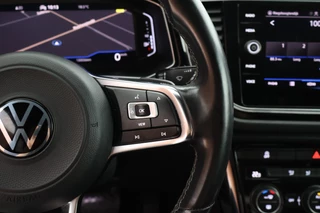 Volkswagen T-Roc 1.5 TSI 150pk DSG Sport Black Style Keyless Camera Virtual Cockpit Navigatie / 20