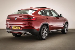 BMW X4 xDrive20i X-Line High Executive | PANORAMADAK | HEAD UP | STUURVERWARMING | TREKHAAK | 19" / 2