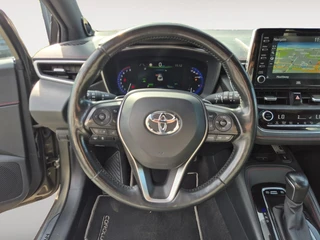 Toyota Corolla 2.0 Hybrid Executive / 13