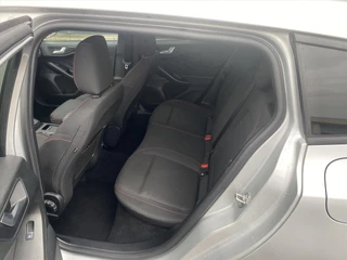 FORD Focus 1.0 EcoBoost Hybrid 125pk ST-Line / 22