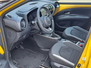 Toyota Aygo X Hybrid 115 GR Sport NIEUW IN DE SHOWROOM DIRECT LEVERBAAR 18'' LM-VELGEN PDC STOELVERWARMING AD-CRUISE / 11