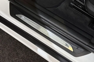 BMW X1 sDrive18i Executive Sport Line Panoramadak Trekhaak Groot Navi Stoelverwarming / 26