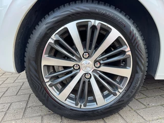 Peugeot 208 1.2 PureTech Allure / Navi / Cruise / Carplay / 57000 km !. / 17