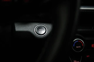 Kia Stonic 1.0 T-GDi MHEV GT-Line | LEDER | STUURVERWARMING | DAB | APPLE | CAMERA / 38