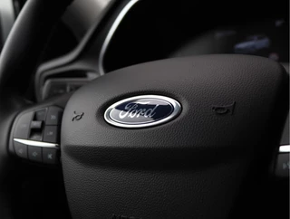 Ford Focus Wagon 1.0 EcoBoost Hybrid Titanium  | Trekhaak | Navigatie | Org. NL / 46
