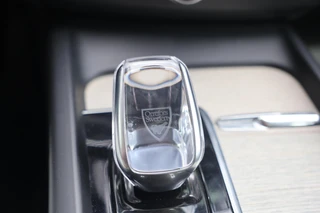 Volvo XC60 T6 Recharge AWD Inscription | Stoelverwarming | Trekhaak | Parkeercamera | Panoramadak | Pilot Assist |  BLIS  | Leder | Keyless / 40