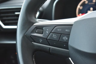 SEAT Leon Sportstourer 2.0 TDI Style Business Intense / 20