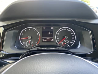Volkswagen Polo 1.0 Comfortline  | apple carplay - android auto | airco | cruise control | bluetooth | lichtsensor | NL auto / 31