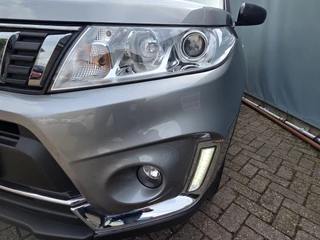 Suzuki Vitara 1.0 Boosterjet AUTOMAAT NAVI TEL CAMERA CC ECC / 8