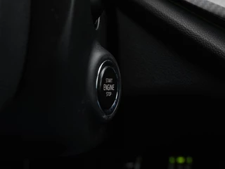 Skoda Octavia Combi 1.4 TSI RS iV PHEV Business 245 PK Panoramadak Matrix LED Camera Sfeerverlichting Stoelverwarming 19" / 23