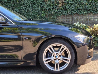 BMW 3 Series Touring M Sport GR Navigatie Nbt EVO Virtual dash 6WB Cruise Control Getinten ramen 100% dealer onderh Corporate Lease / 21