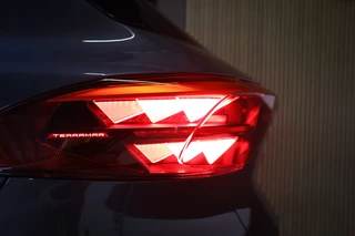 CUPRA Terramar 1.5 e-Hybrid 272pk VZ Performance  Pano/Matrix LED/Headup/Sennheiser/360/Keyless/ACC/DCC/ 20"/Trekhaak wegkl. / 36