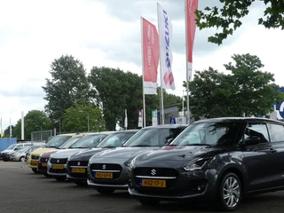 Suzuki Swift 1.2 Style Smart Hybrid / 36