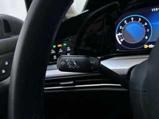 Volkswagen Golf Variant 1.0 TSI Life Business Alcantara Sfeerverlichting Camera Navigatie / 27