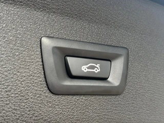 BMW X1 sDrive18i Business Edition Plus | Trekhaak | Leder | Navi | Stoelverwarming | Head-Up Display | Ambient Lighting | NL AUTO | Cruise Control | Climate Control | 12 maanden Bovag garantie | / 27