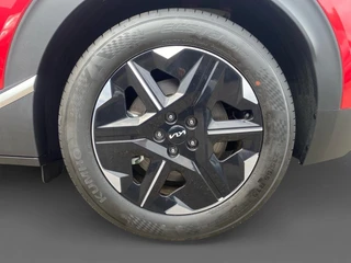 Kia EV6 Light Edition 63 kWh | VOORRAAD VOORDEEL NU €42.950,- | Direct leverbaar | Stoel+Stuur verwarming | Climate control | Navigatie | Parkeer camera achter | Parkeer sensoren voor en achter / 33