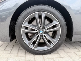 BMW 1-serie 118i Executive Edition | Carplay | PDC | Navi | Sportstuur / 12