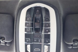 Porsche Cayenne 3.6 GTS|Panoramadak|Bose|Sportchrono|Navi|Camera|Stoelverwarming Voor/Achter|Verwarmd Stuurwiel|Elek. Stoelen|LED| / 25